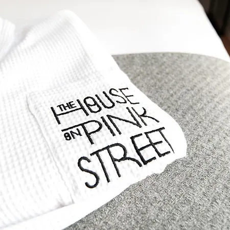 The House On The Pink Street In Hotel apartamentowy Lizbona