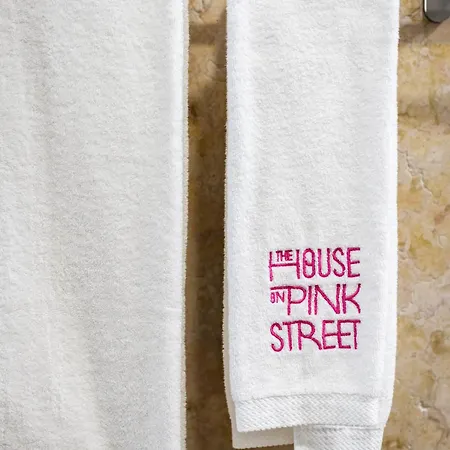 The House On The Pink Street In Hotel apartamentowy *