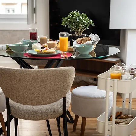 The House On The Pink Street In 4* Lisboa