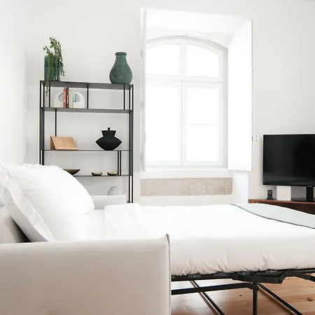 Apart-hotel The House On The Pink Street In Lisboa